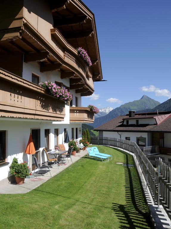 Haus Leonhard *